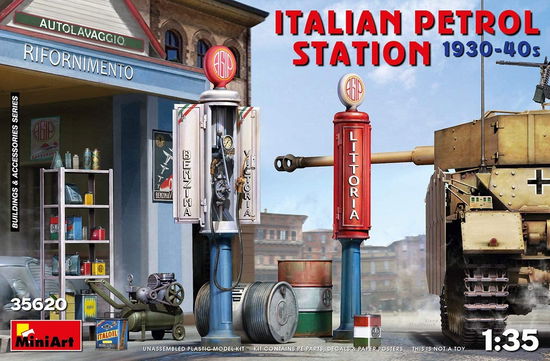 Cover for MiniArt · 1/35 Italian Petrol Station 1930-40s (Legetøj)