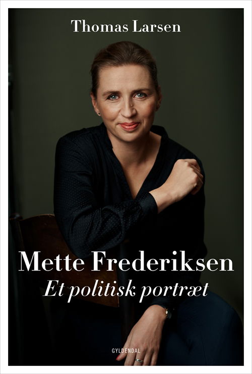 Cover for Thomas Larsen · Mette Frederiksen (Sewn Spine Book) [1er édition] (2019)