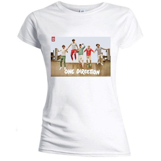 One Direction Ladies T-Shirt: Band Jump (Skinny Fit) - One Direction - Produtos - Global - Apparel - 5055295357297 - 