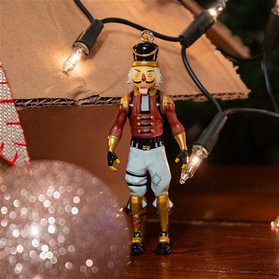 Fortnite Crackshot Christmas Hanging Ornament - Fortnite - Merchandise - NUMSKULL - 5056280425298 - 