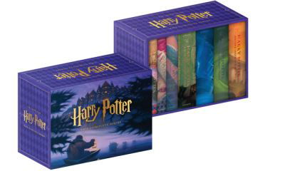 Harry Potter Set - J. K. Rowling - Livros - Scholastic - 9781338864298 - 7 de fevereiro de 2023