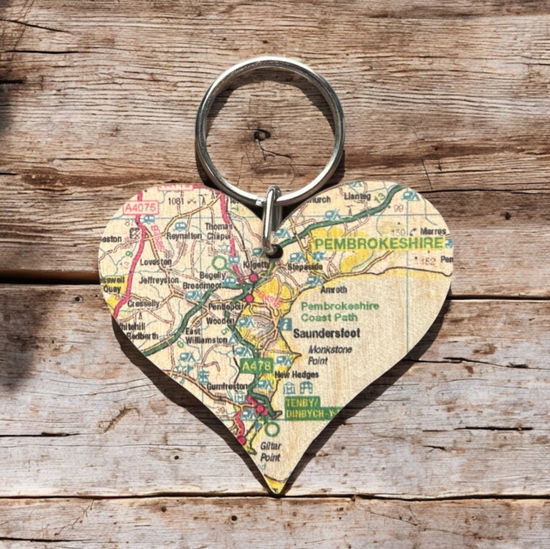 Cover for OS Map Wooden Heart Key-ring - Pembrokeshire Coast National Park (MERCH) (2025)