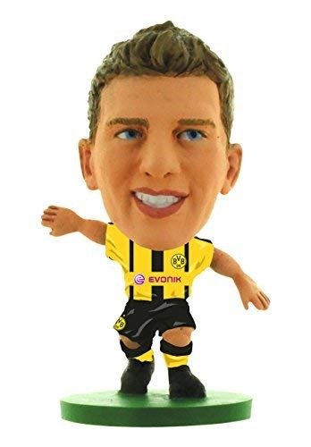 Cover for SoccerStarz  Borussia Dortmund Sven Bender  Home Kit 2017 version Figures (MERCH)
