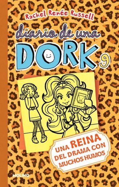 Diario De Una Dork 9/ Dork Diaries 9 - Rachel Renée Russell - Libros - Penguin Random House Grupo USA - 9781644735305 - 26 de abril de 2022