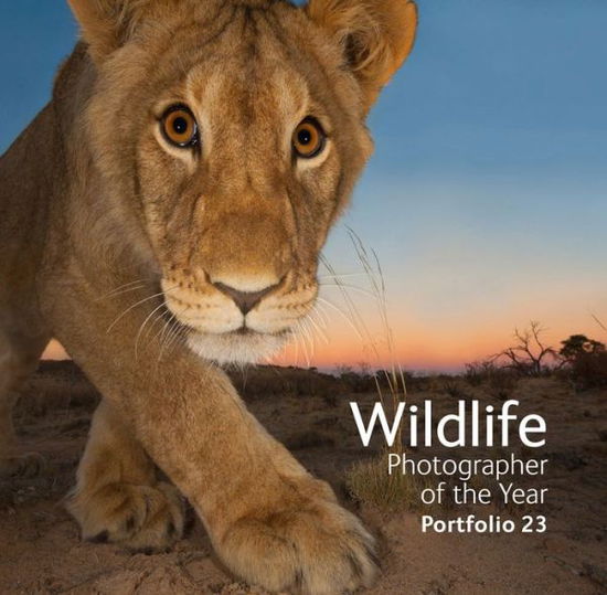 Wildlife Photographer of the Year Portfolio 23 - Wildlife Photographer of the Year - Rosamund Kidman Cox - Books - The Natural History Museum - 9780565093310 - December 1, 2013