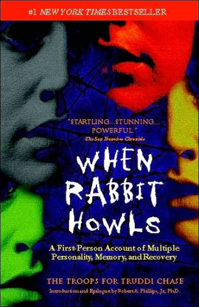 Cover for Truddi Chase · When Rabbit Howls (Taschenbuch) [Reprint edition] (2002)