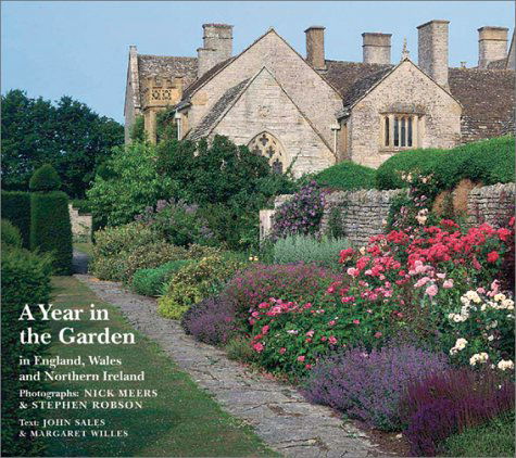 Cover for Margaret Willes · A Year in the Garden: in England, Wales and Northern Ireland (Hardcover Book) (2001)