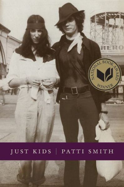 Just Kids: A National Book Award Winner - Patti Smith - Bøker - HarperCollins - 9780066211312 - 19. januar 2010