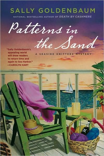 Cover for Sally Goldenbaum · Patterns in the Sand: a Seaside Knitters Mystery (Paperback Book) (2010)