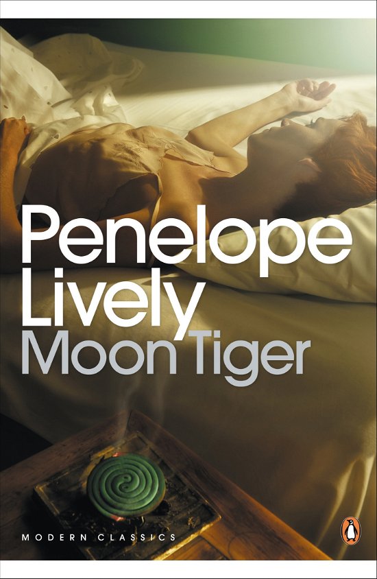 Moon Tiger - Penguin Modern Classics - Penelope Lively - Kirjat - Penguin Books Ltd - 9780141188317 - torstai 27. huhtikuuta 2006