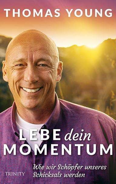 Cover for Young · Lebe dein Momentum (Bog)
