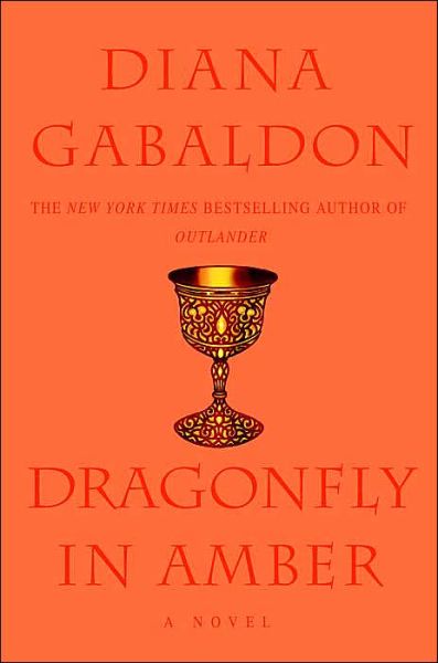 Dragonfly in Amber - Diana Gabaldon - Livros - Delacorte Press - 9780385302319 - 1 de julho de 1992