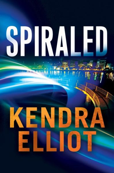 Cover for Kendra Elliot · Spiraled - Callahan &amp; McLane (Paperback Book) (2015)