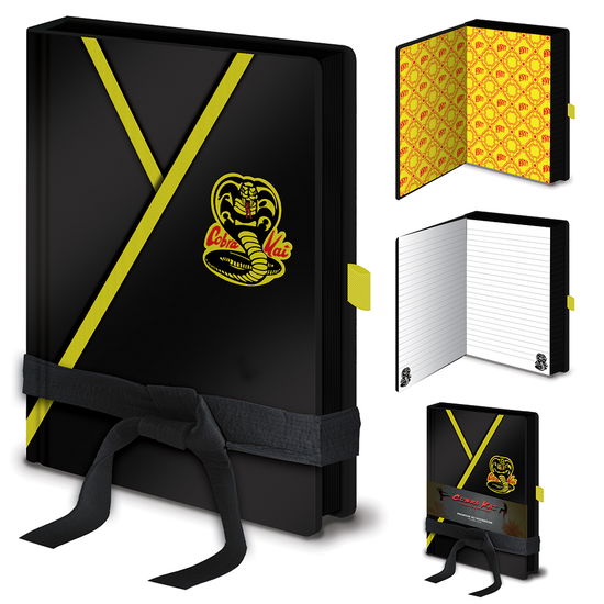 Cobra Kai: Pyramid -Gi (Premium A5 Notebook / Quaderno) - Cobra Kai - Merchandise - PYRAMID INTERNATIONAL - 5051265735324 - 26. Oktober 2023