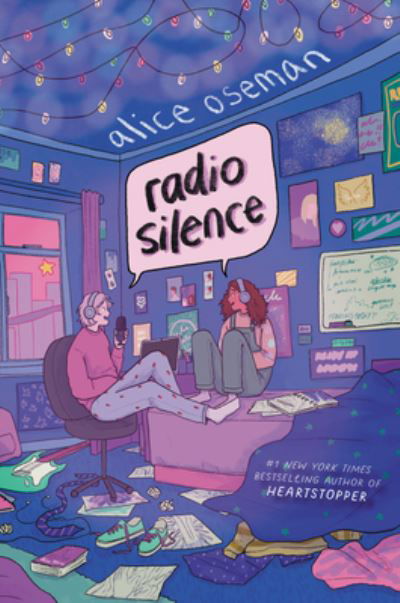 Radio Silence - Alice Oseman - Livros - HarperCollins Publishers - 9780063374324 - 26 de dezembro de 2023