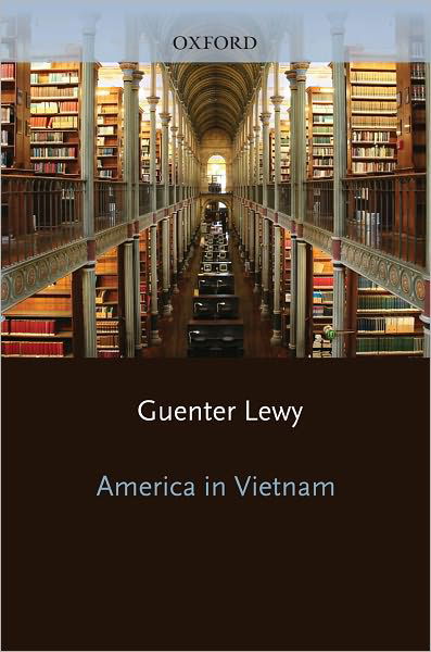 Cover for Lewy, Guenter (Professor of Political Science, Professor of Political Science, University of Massachusetts, Amherst (Emeritus), Washington, DC, United States) · America in Vietnam (Paperback Bog) (1992)