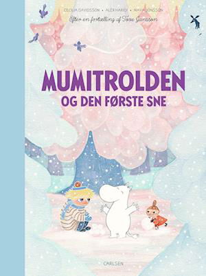 Cover for Tove Jansson · Mumi genfortalt: Mumitrolden og den første sne (Gebundesens Buch) [1. Ausgabe] (2023)