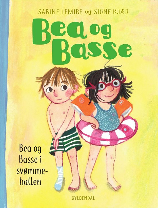 Cover for Sabine Lemire; Signe Kjær · Bea og Basse: Bea og Basse 4 - Bea og Basse i svømmehallen (Bound Book) [1º edição] (2023)