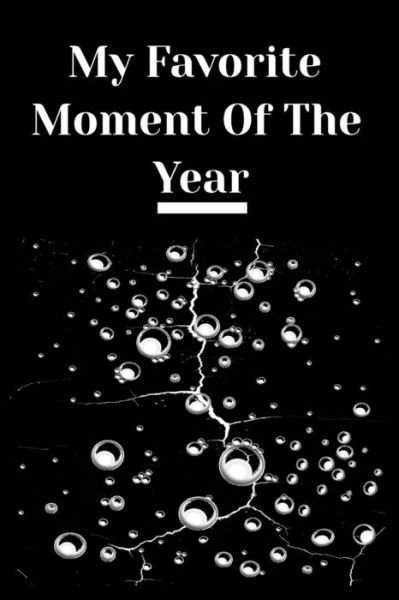 Cover for Favorite Books · My Favorite Moment Of The Year (Pocketbok) (2020)