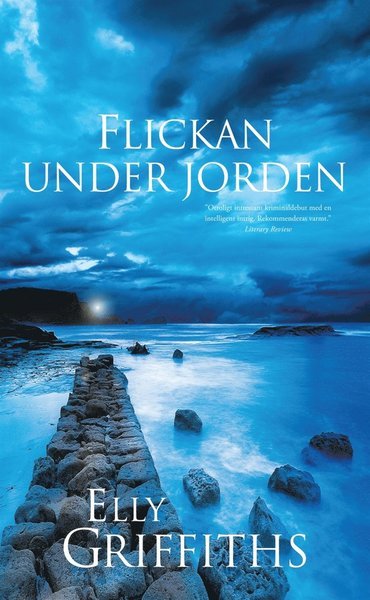 Cover for Elly Griffiths · Ruth Galloway: Flickan under jorden (ePUB) (2016)
