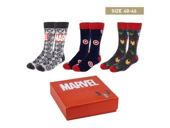 MARVEL - Avengers - 3 Pairs socks Pack (UK Size 6, - Marvel: Logo Socks 3 - Gadżety -  - 8445484333336 - 27 października 2023