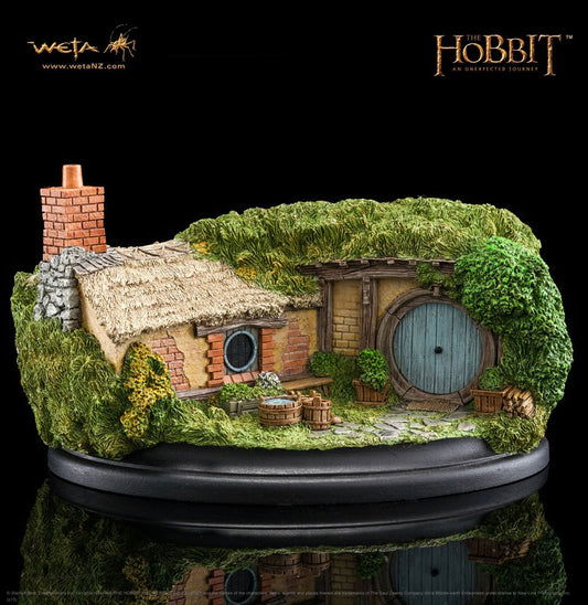 Hobbit Hole - 35 Bagshot Row - Grey Door - Open Edition Polystone - Marchandise - WETA WORKSHOP - 9420024715338 - 31 octobre 2019