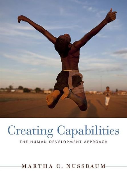 Cover for Martha C. Nussbaum · Creating Capabilities: The Human Development Approach (Paperback Bog) (2013)