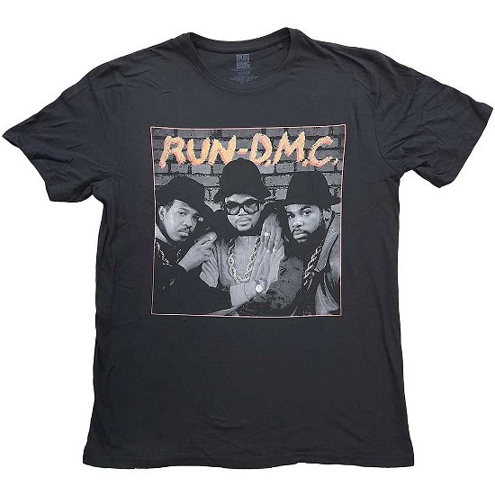 Run DMC Unisex T-Shirt: B&W Photo - Run DMC - Fanituote -  - 5056561025353 - 