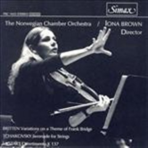 Cover for Britten / Mozart / Tchaikovsky / Brown / Nwco · Divertimento in B Flat Major (CD) (1992)