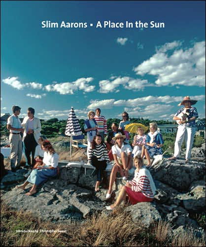 Slim Aarons: A Place in the Sun - Slim Aarons - Books - Abrams - 9780810959354 - December 1, 2005
