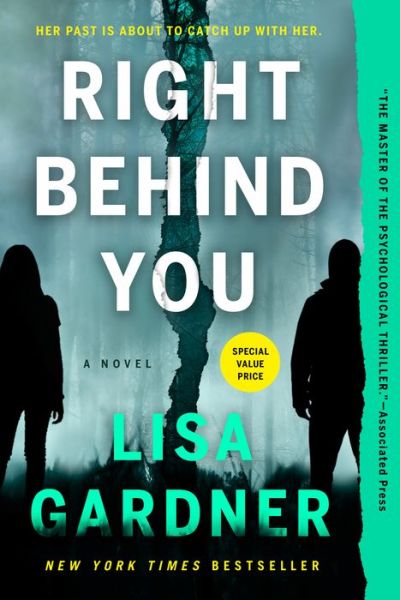 Cover for Lisa Gardner · Right Behind You (Paperback Book) (2022)