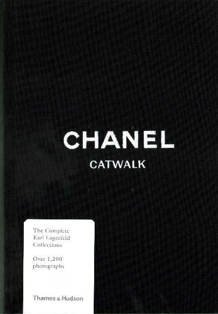 Cover for Patrick Mauries · CATWALK: Chanel Catwalk (Bound Book) (2016)