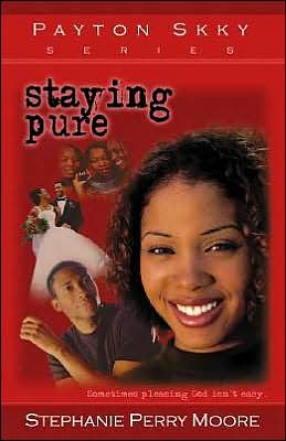 Staying Pure - Stephanie Perry Moore - Książki - Moody Press,U.S. - 9780802442369 - 1 lipca 2000