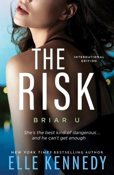 Cover for Elle Kennedy · The Risk (Paperback Bog) (2022)