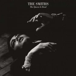 Cover for The Smiths · The Queen is Dead (CD/DVD) [Deluxe edition] (2017)