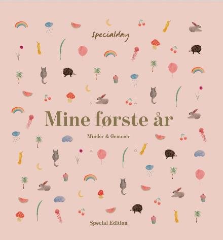 Cover for Specialday · Mine Første År (Hardcover Book) [3rd edition] (2023)