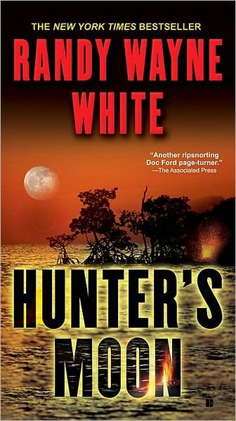 Cover for Randy Wayne White · Hunter's Moon (Doc Ford) (Paperback Book) [Reprint edition] (2008)