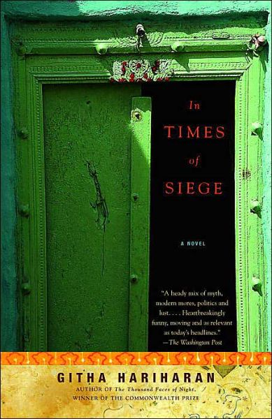 Cover for Githa Hariharan · In Times of Siege: a Novel (Pocketbok) (2004)