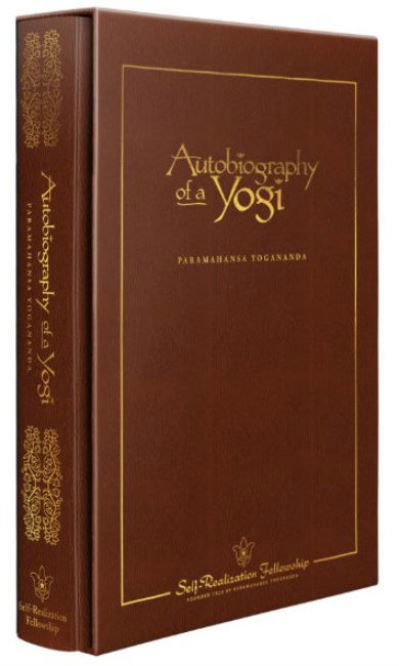 Cover for Yogananda, Paramahansa (Paramahansa Yogananda) · Autobiography of a Yogi - Deluxe 75th Anniversary Edition: Deluxe Slip-Cased Hardback (Innbunden bok) (2021)