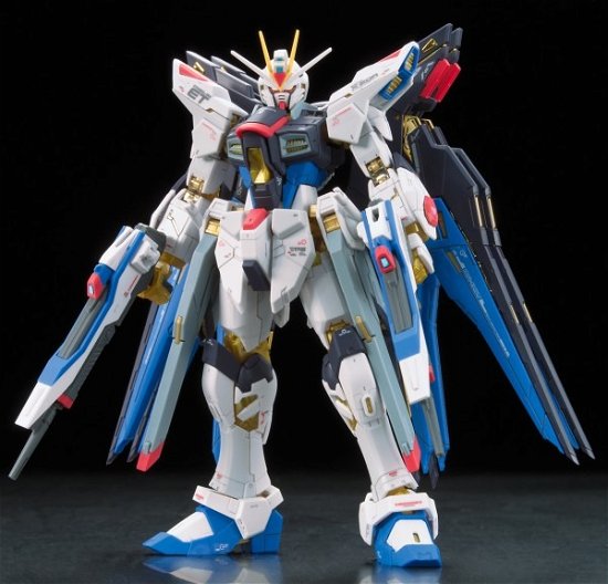 Cover for Gundam · GUNDAM - Model Kit - Real Grade - ZGMF-X20A Strike (Legetøj) (2019)