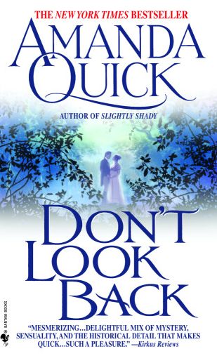 Cover for Amanda Quick · Don't Look Back - Lavinia Lake and Tobias March (Paperback Book) (2003)