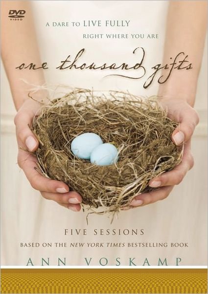 Cover for Ann Voskamp · One Thousand Gifts Study Guide with DVD: A Dare to Live Fully Right Where You Are (Paperback Bog) (2012)