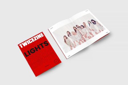 Twicezine (Twicelights) - Twice - Kirjat - JYP ENTERTAINMENT - 8809634266415 - maanantai 29. heinäkuuta 2019