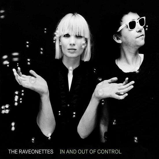 In and out of Control - The Raveonettes - Música - FIERCE PANDA - 5020422096417 - 8 de outubro de 2009