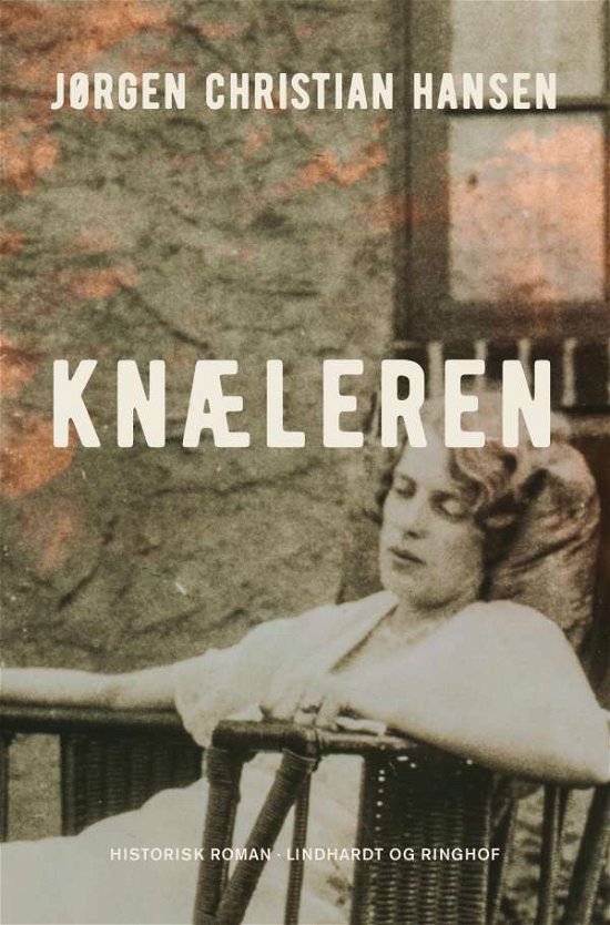 Knæleren - Jørgen Christian Hansen - Livros - Saga - 9788726894417 - 30 de setembro de 2021