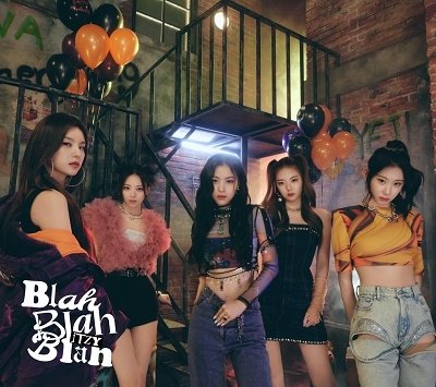 Cover for Itzy · Blah Blah Blah &lt;limited&gt; (CD/DVD) [Japan Import edition] (2022)