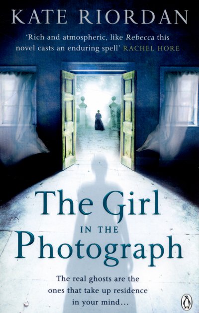 Cover for Kate Riordan · The Girl in the Photograph (Paperback Book) (2015)