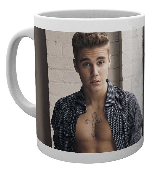 Justin Bieber: Shirt (Tazza) - Justin Bieber - Merchandise -  - 5028486356423 - 7 februari 2019