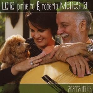 Cover for Leila Pinheiro  Roberto Menescal · agarradinhos (CD) (2023)