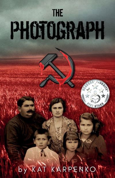 Cover for Kat Karpenko · The Photograph (Paperback Book) (2020)